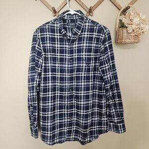 CHAPS Performance Navy Plaid Flannel Button Down Men-s Size Medium 100% Cotton